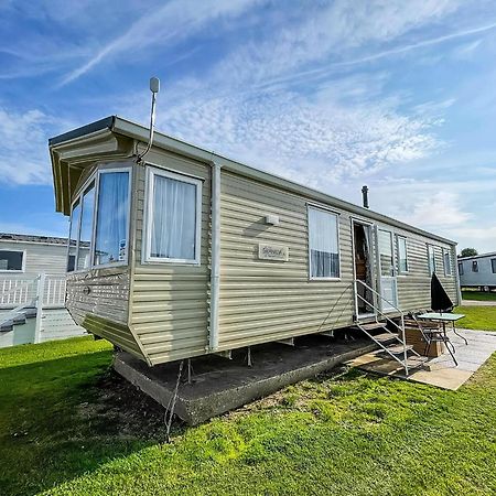 Lovely Caravan By The Beach In Pakefield, Suffolk Ref 68007Cl Lowestoft Dış mekan fotoğraf