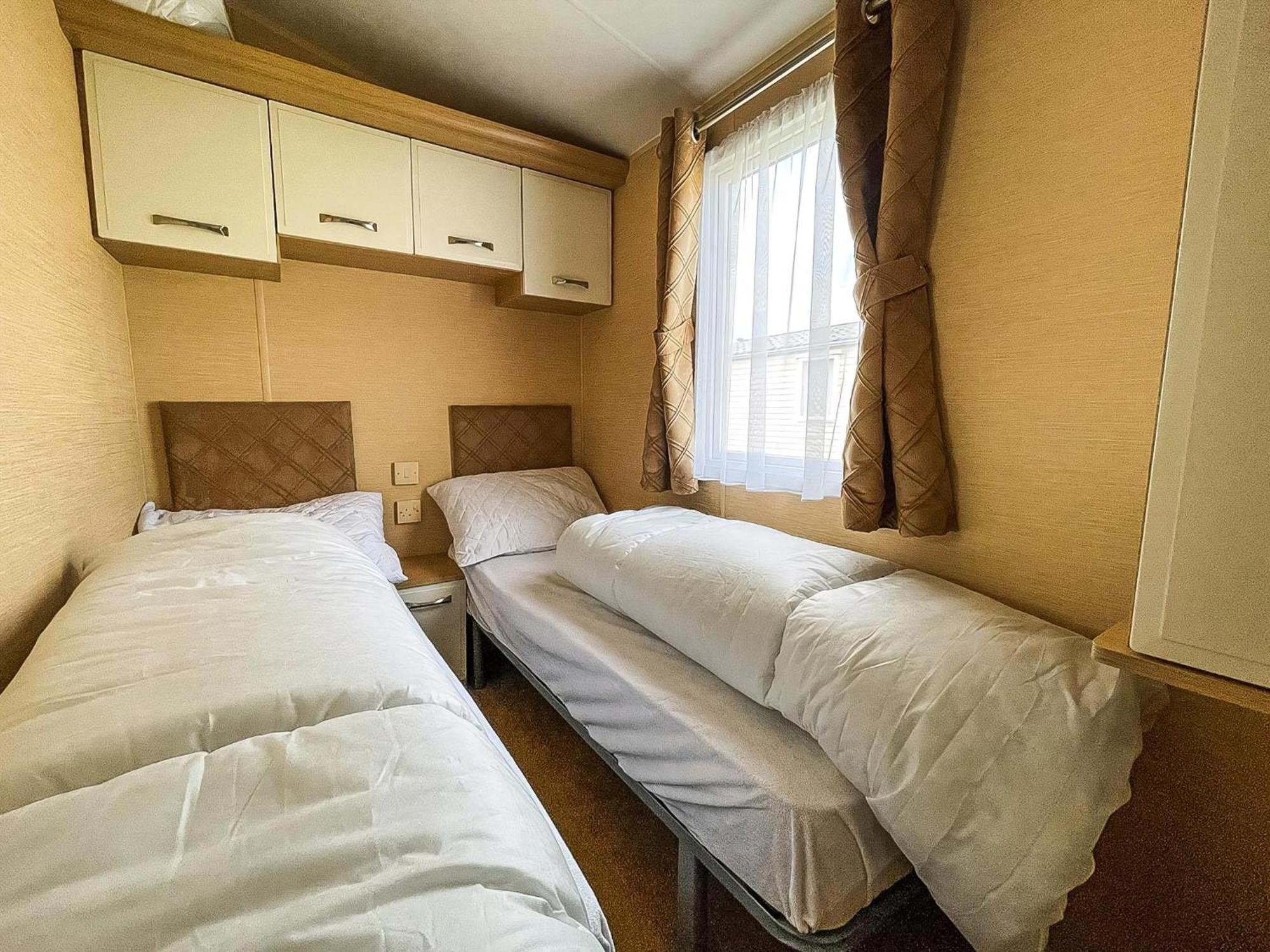 Lovely Caravan By The Beach In Pakefield, Suffolk Ref 68007Cl Lowestoft Dış mekan fotoğraf