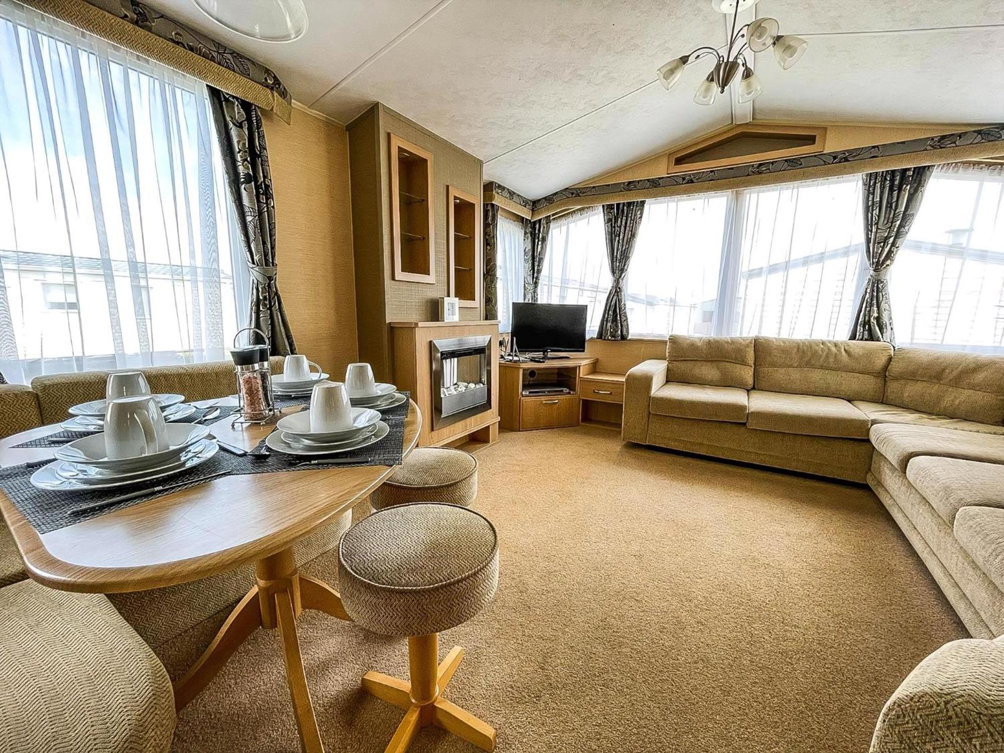 Lovely Caravan By The Beach In Pakefield, Suffolk Ref 68007Cl Lowestoft Dış mekan fotoğraf